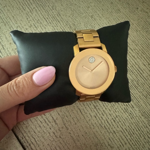 Movado Bold Rose-gold watches - Picture 3 of 5